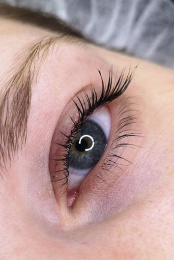 Wimpern. Nagelstudio Augsburg